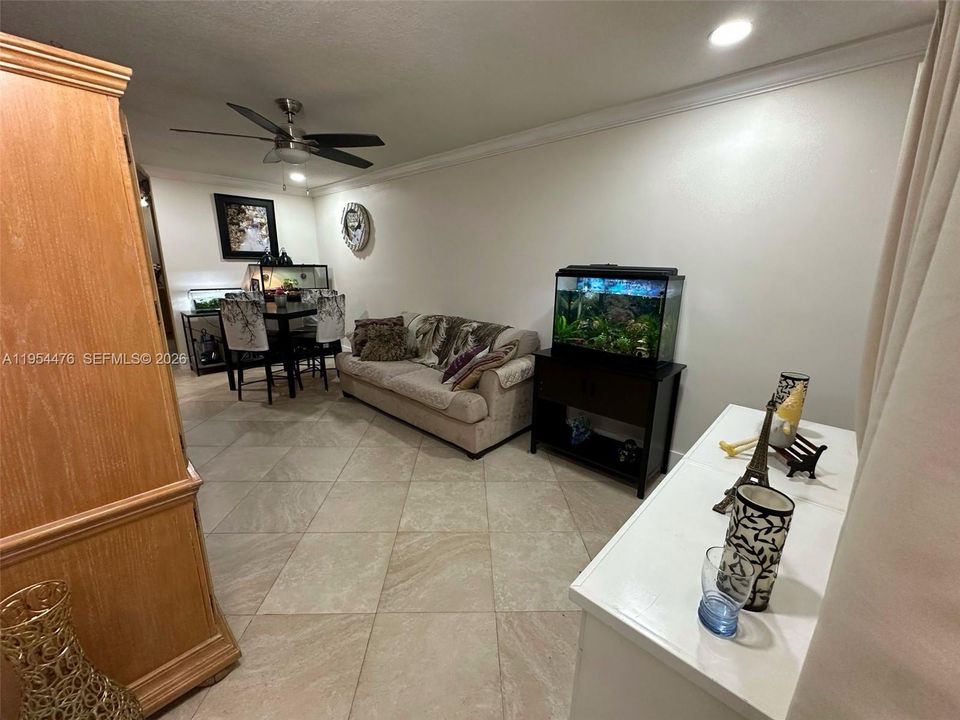 For Sale: $530,000 (3 beds, 2 baths, 1173 Square Feet)