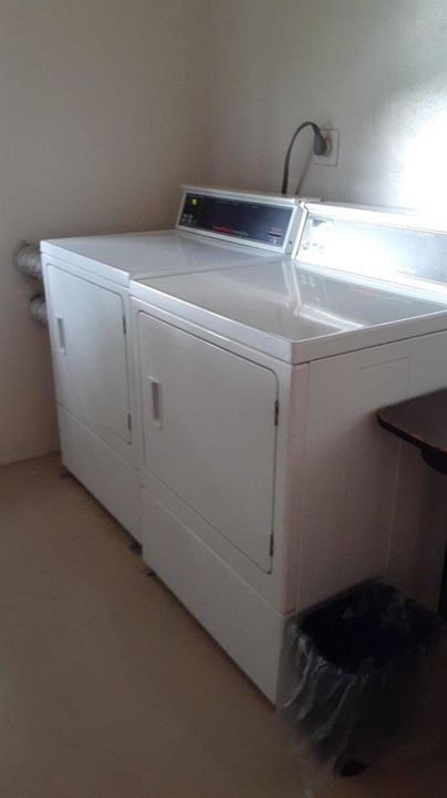 Laundry room 2