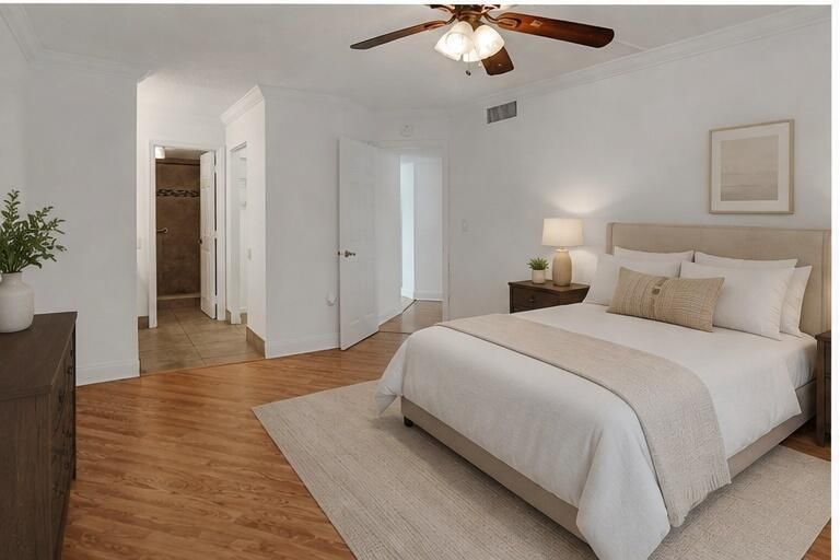 staged_bedroom_1_alternate