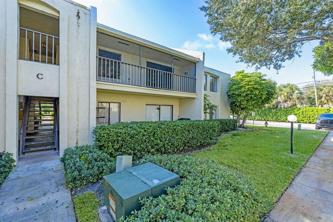 1-web-or-mls-A7405487