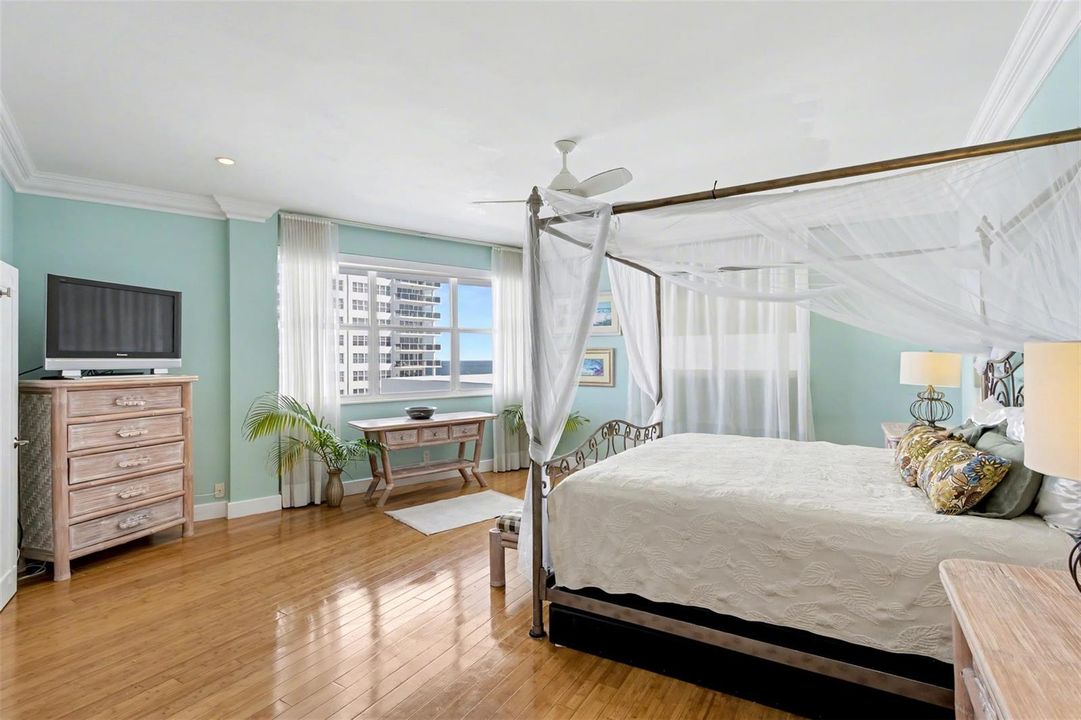Photo 34