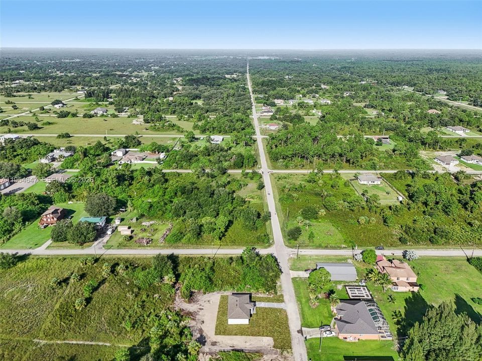 Recently Sold: $240,000 (3 beds, 3 baths, 1055 Square Feet)