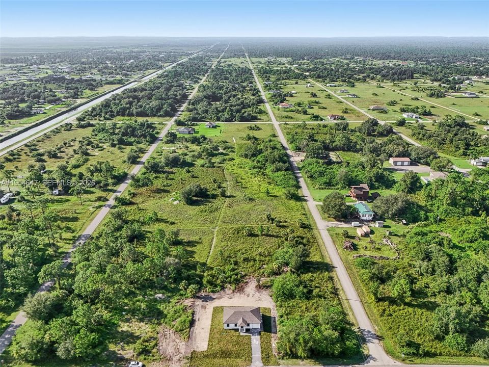 Recently Sold: $240,000 (3 beds, 3 baths, 1055 Square Feet)