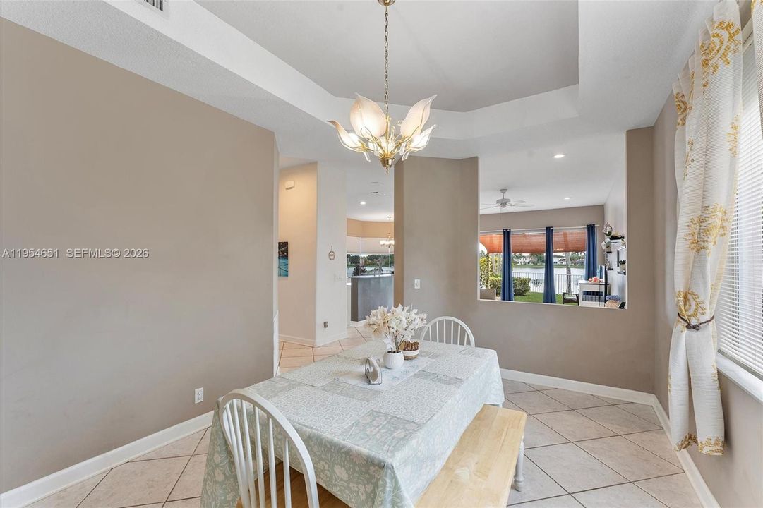 Recently Sold: $1,088,000 (6 beds, 4 baths, 3652 Square Feet)