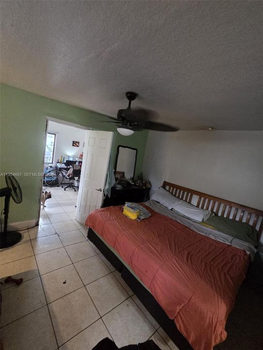Activo con contrato: $650,000 (4 camas, 2 baños, 1544 Pies cuadrados)