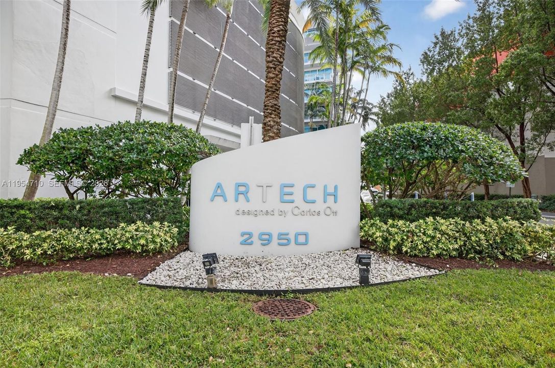 For Sale: $750,000 (2 beds, 3 baths, 1552 Square Feet)