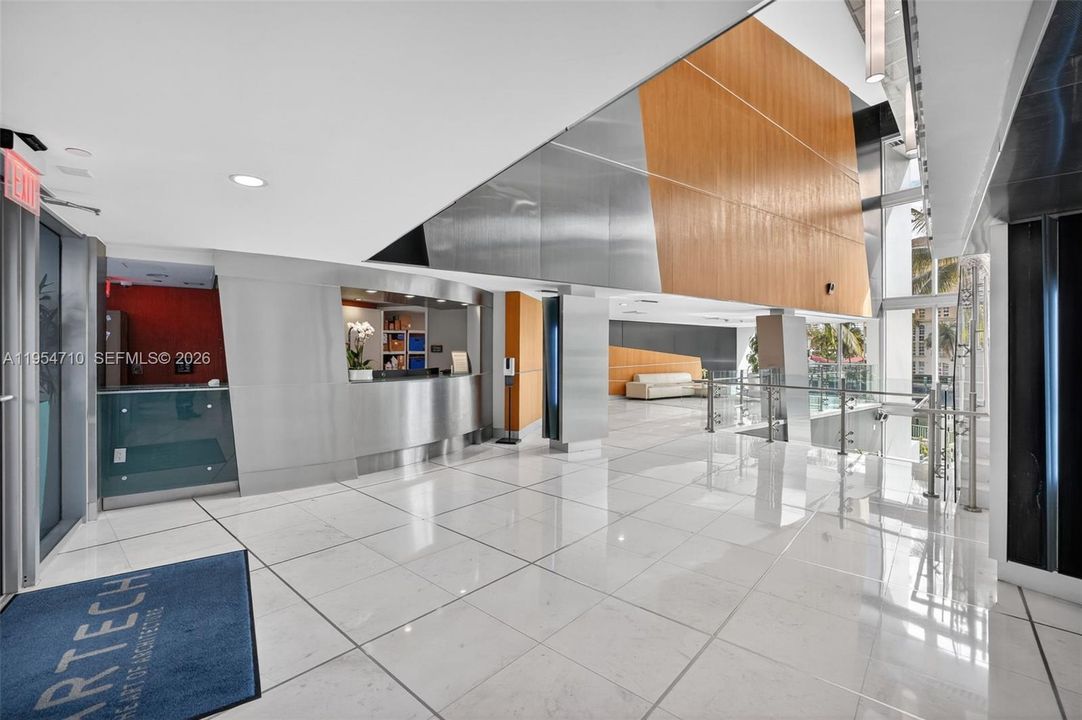 For Sale: $750,000 (2 beds, 3 baths, 1552 Square Feet)
