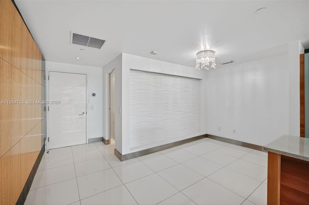 For Sale: $750,000 (2 beds, 3 baths, 1552 Square Feet)