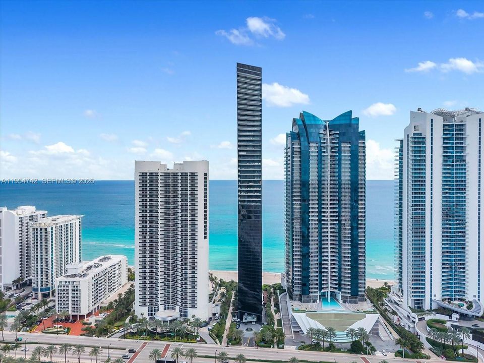 En Venta: $3,450,000 (2 camas, 2 baños, 2042 Pies cuadrados)