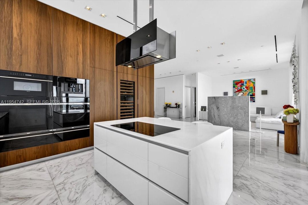 En Venta: $3,450,000 (2 camas, 2 baños, 2042 Pies cuadrados)