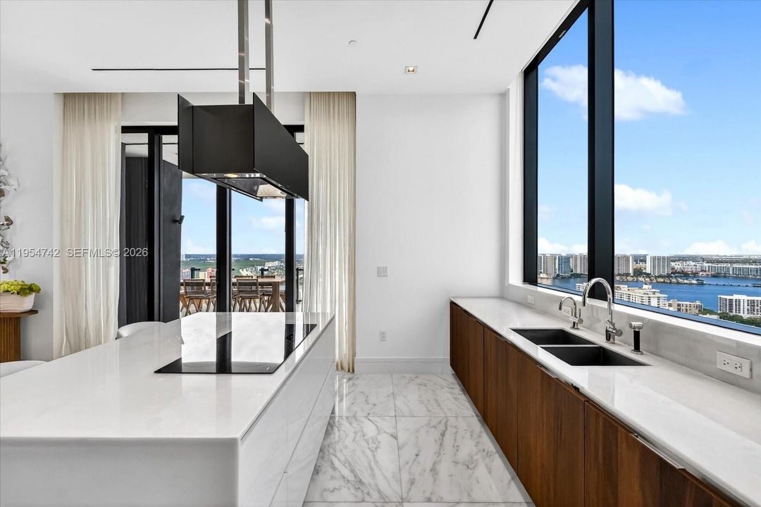 En Venta: $3,450,000 (2 camas, 2 baños, 2042 Pies cuadrados)