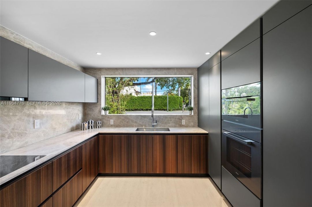 Active With Contract: $30,000 (4 beds, 3 baths, 3281 Square Feet)