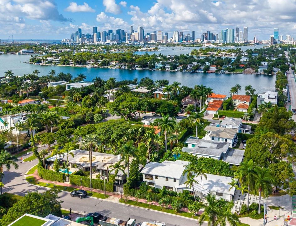 Active With Contract: $30,000 (4 beds, 3 baths, 3281 Square Feet)