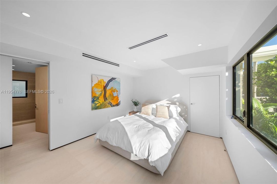 Active With Contract: $30,000 (4 beds, 3 baths, 3281 Square Feet)