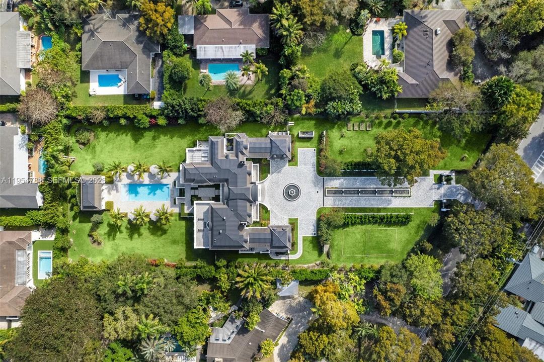Vendido Recientemente: $19,500,000 (9 camas, 9 baños, 11575 Pies cuadrados)