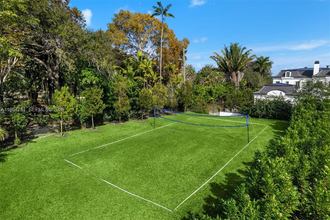 Vendido Recientemente: $19,500,000 (9 camas, 9 baños, 11575 Pies cuadrados)