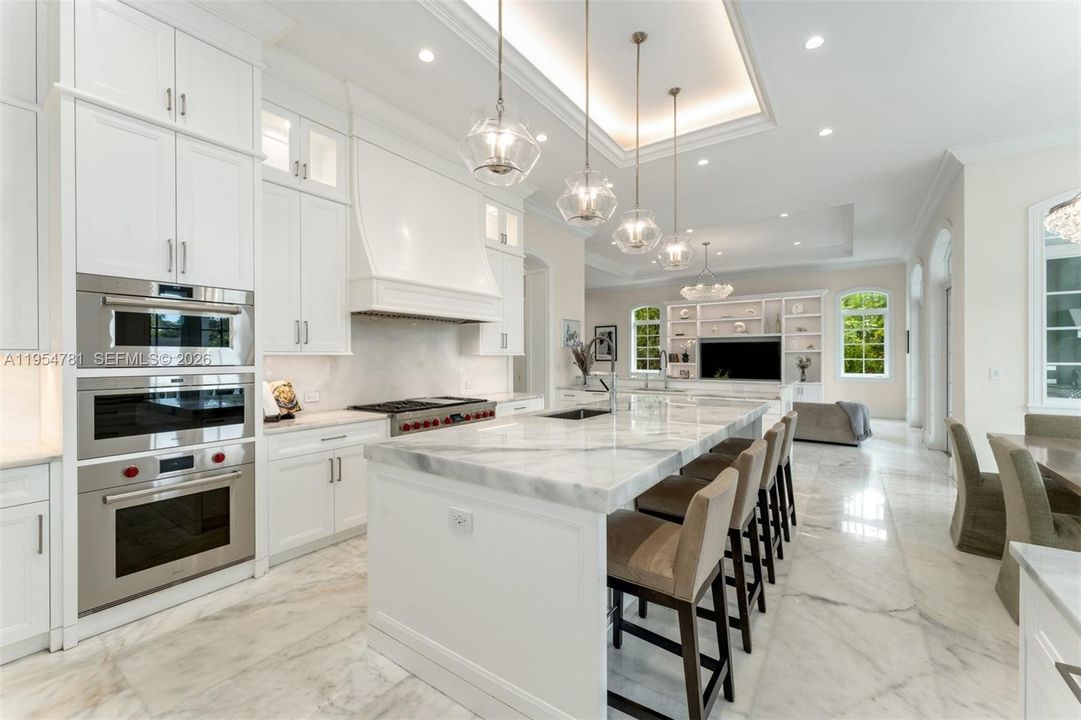 Vendido Recientemente: $19,500,000 (9 camas, 9 baños, 11575 Pies cuadrados)