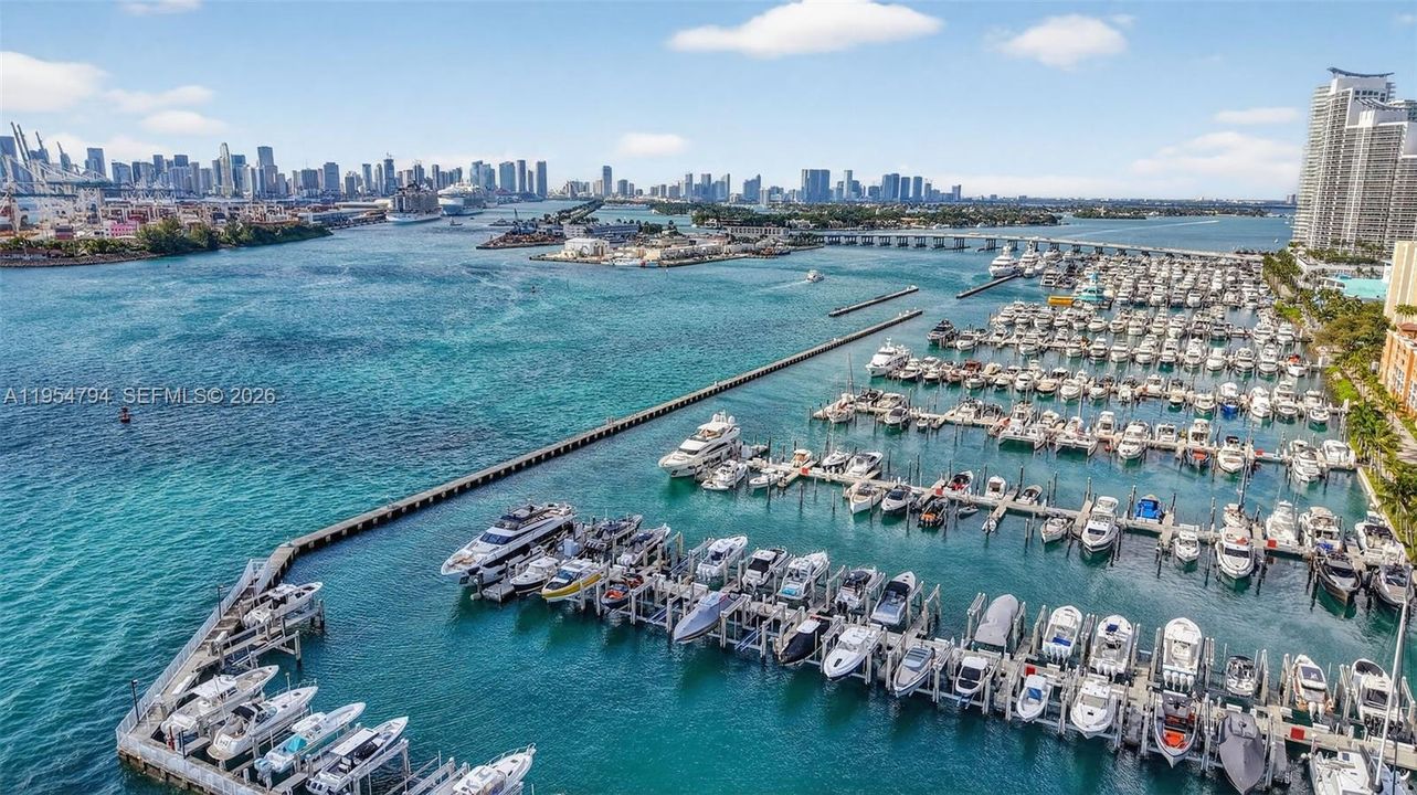 Activo con contrato: $7,650,000 (3 camas, 3 baños, 3365 Pies cuadrados)