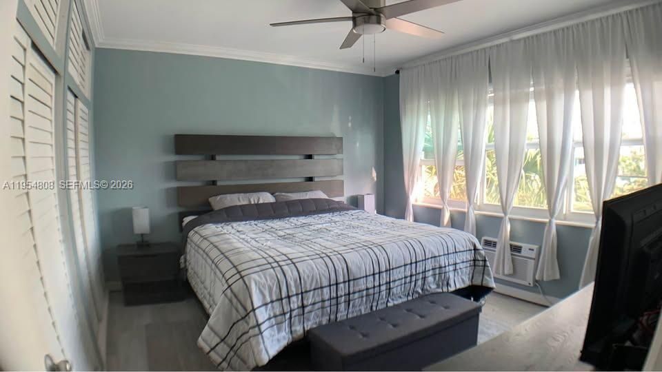 For Sale: $240,000 (1 beds, 1 baths, 640 Square Feet)