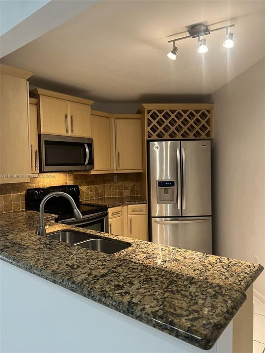 En Venta: $275,000 (2 camas, 2 baños, 1000 Pies cuadrados)