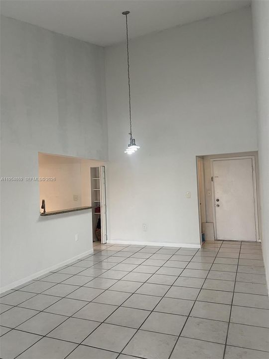 En Venta: $275,000 (2 camas, 2 baños, 1000 Pies cuadrados)