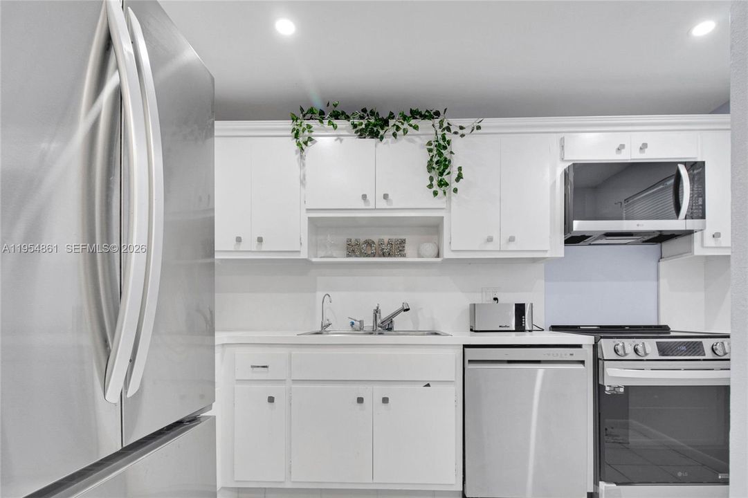En Venta: $239,000 (2 camas, 2 baños, 1056 Pies cuadrados)