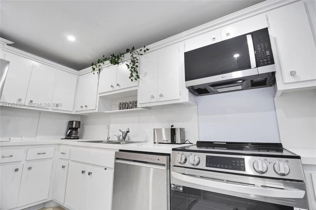 En Venta: $239,000 (2 camas, 2 baños, 1056 Pies cuadrados)