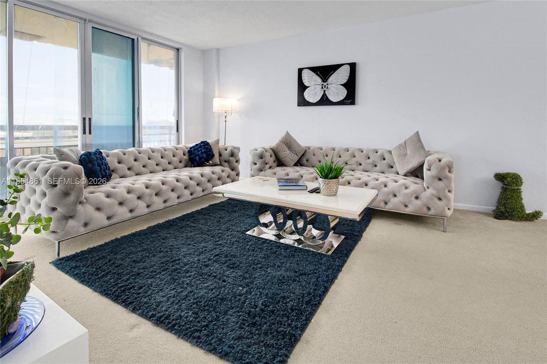 En Venta: $239,000 (2 camas, 2 baños, 1056 Pies cuadrados)