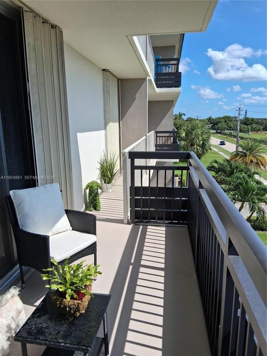 En Venta: $239,000 (2 camas, 2 baños, 1056 Pies cuadrados)