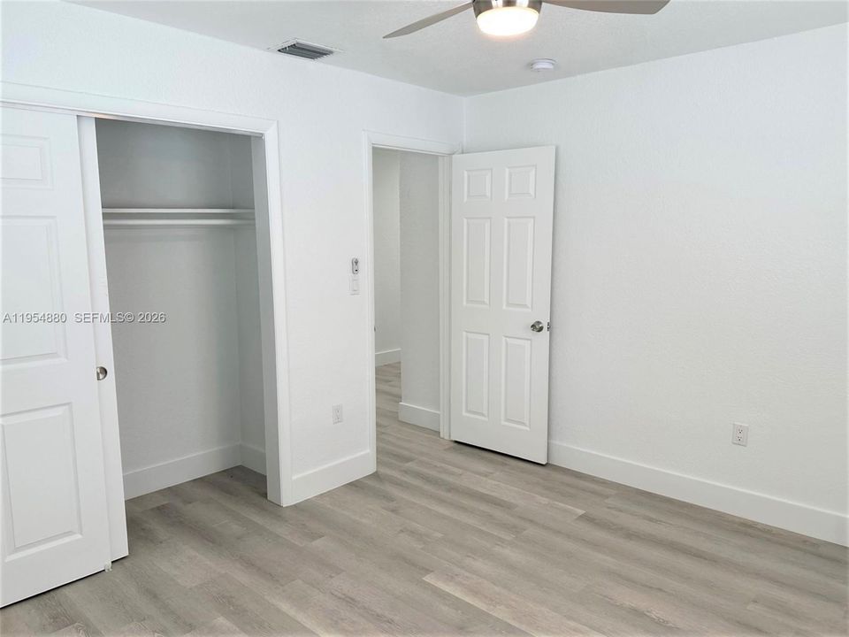 В аренду: $2,900 (2 спален, 1 ванн, 874 Квадратных фут)