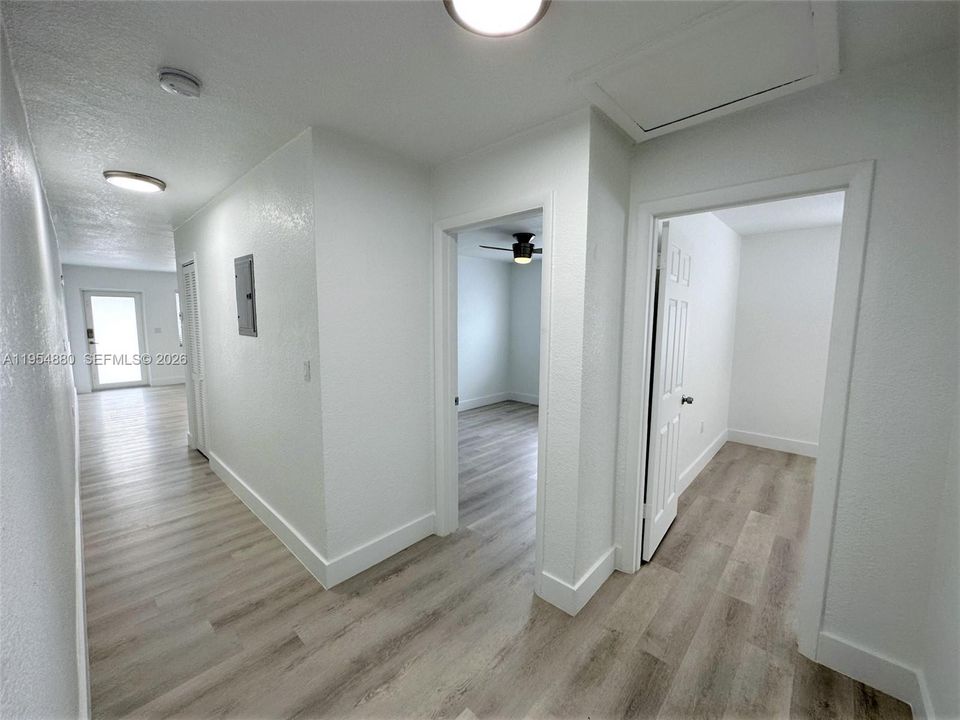 В аренду: $2,900 (2 спален, 1 ванн, 874 Квадратных фут)