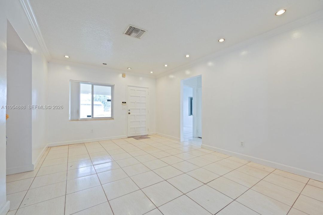 Activo con contrato: $525,000 (2 camas, 2 baños, 998 Pies cuadrados)