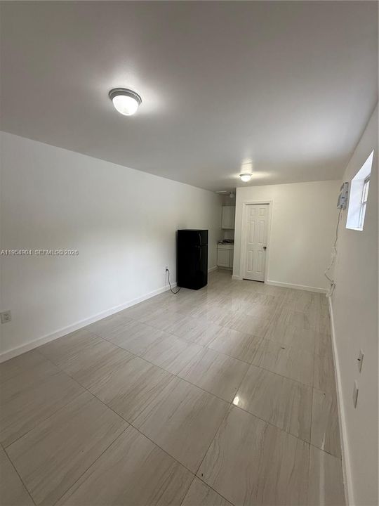 В аренду: $1,250 (1 спален, 1 ванн, 828 Квадратных фут)