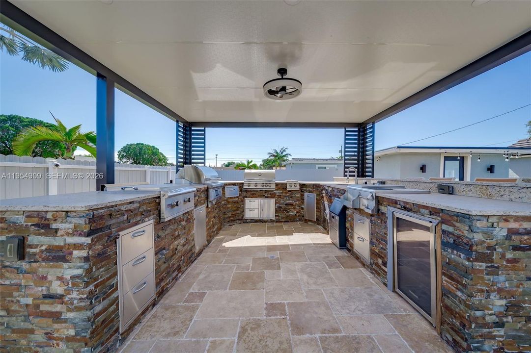 Gourmet outdoor kitchen