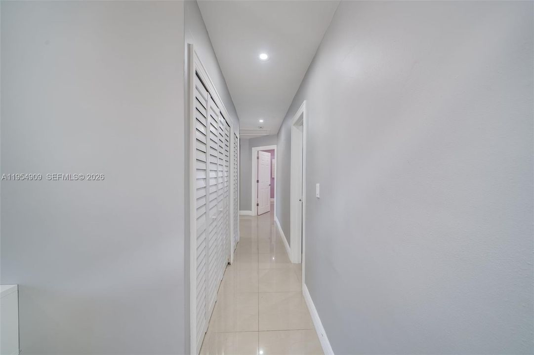 Guest bedrooms hallway