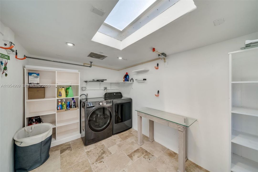 10 x 14 laundry room
