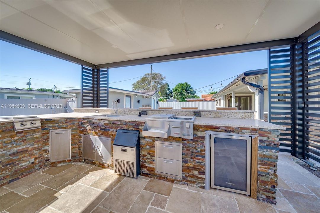 Gourmet outdoor kitchen