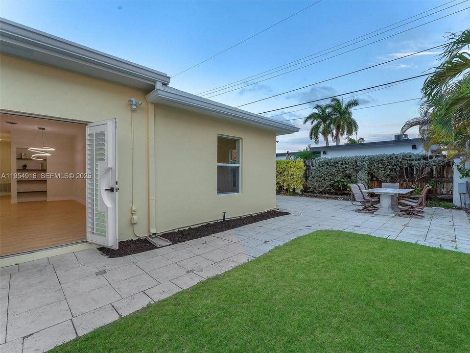 Activo con contrato: $850,000 (4 camas, 2 baños, 1681 Pies cuadrados)