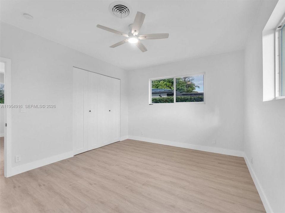 Activo con contrato: $850,000 (4 camas, 2 baños, 1681 Pies cuadrados)