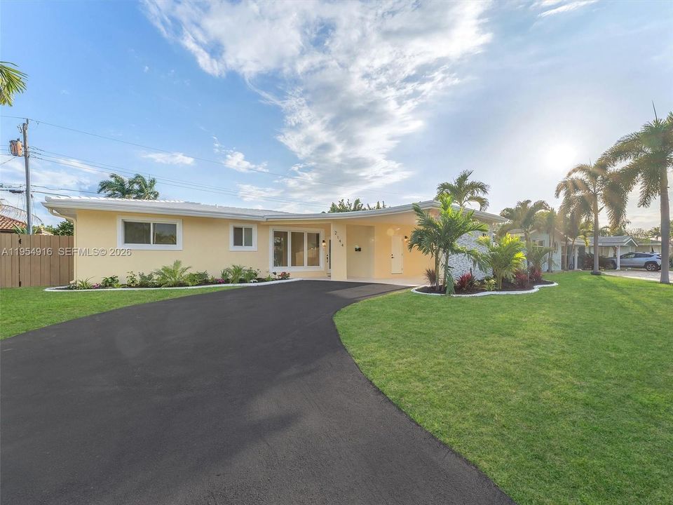 Activo con contrato: $850,000 (4 camas, 2 baños, 1681 Pies cuadrados)
