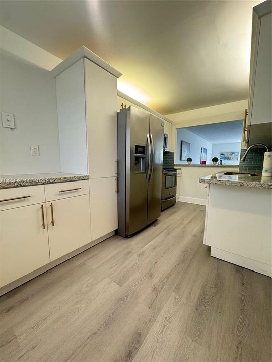 For Sale: $329,900 (3 beds, 2 baths, 1228 Square Feet)
