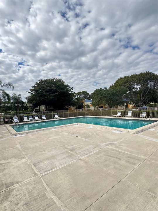 For Sale: $329,900 (3 beds, 2 baths, 1228 Square Feet)