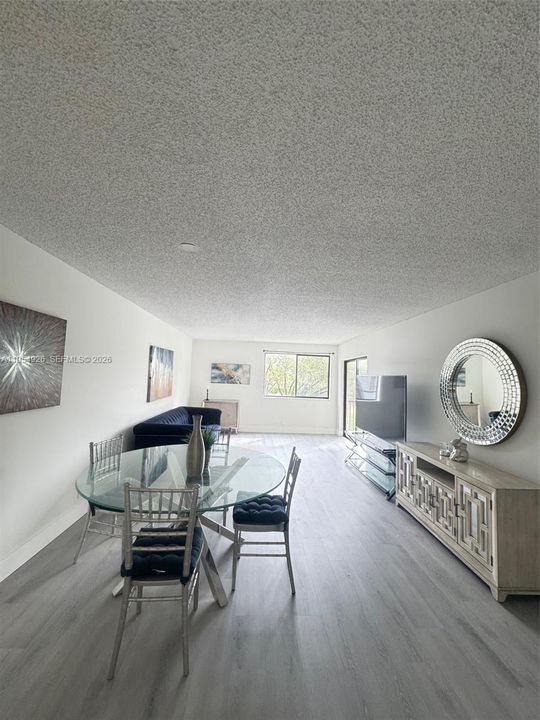 For Sale: $329,900 (3 beds, 2 baths, 1228 Square Feet)