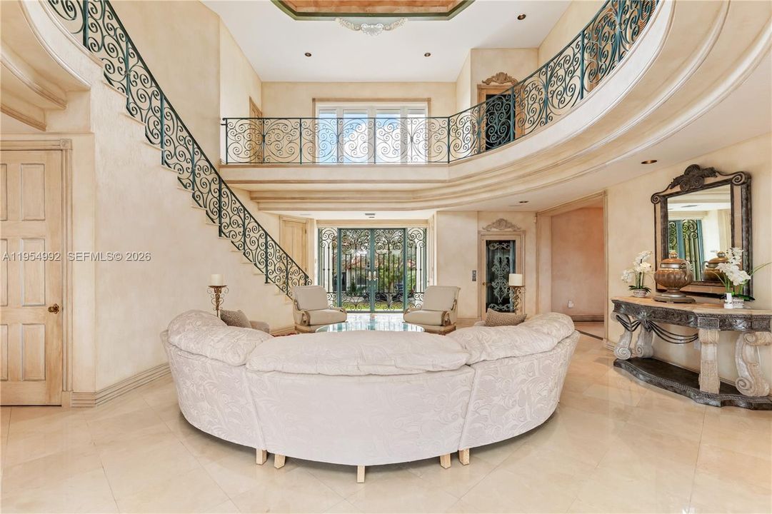 En Venta: $10,850,000 (5 camas, 3 baños, 4678 Pies cuadrados)
