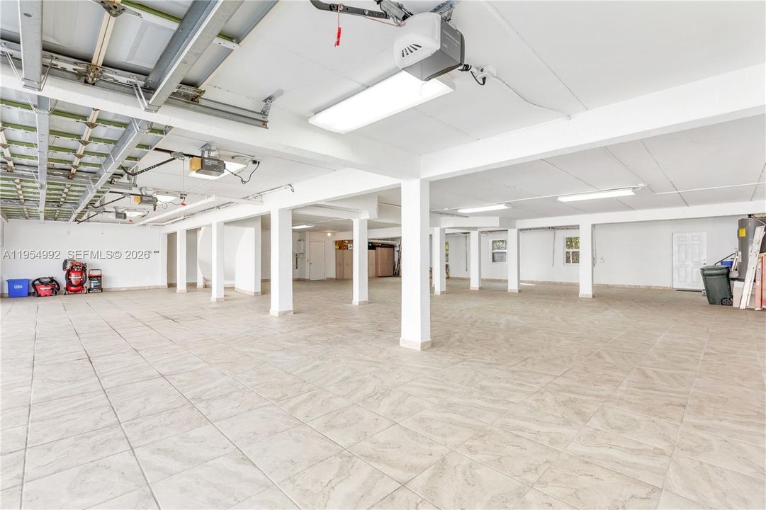 En Venta: $10,850,000 (5 camas, 3 baños, 4678 Pies cuadrados)