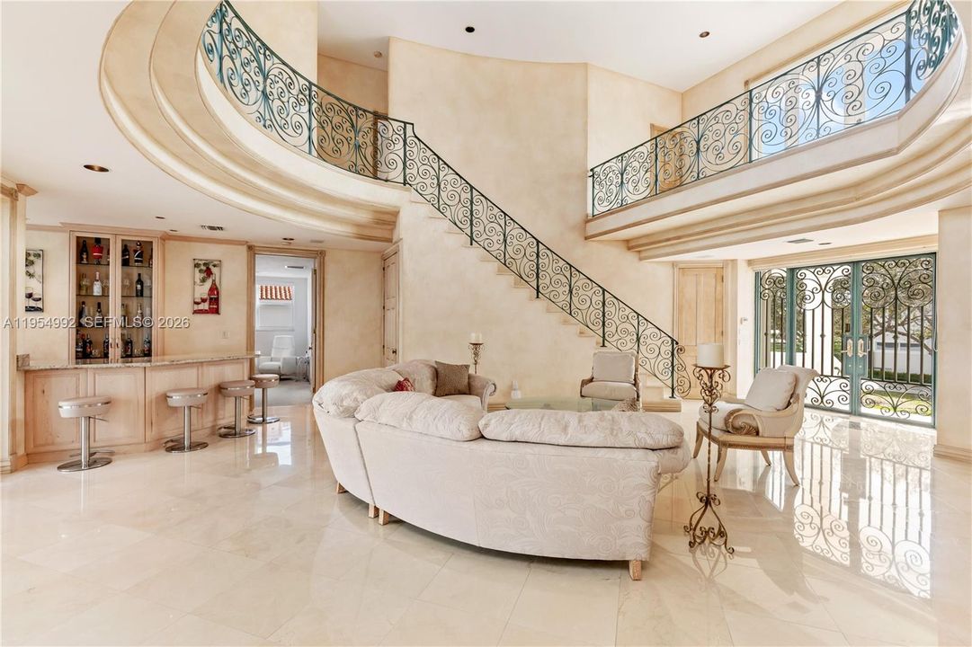 En Venta: $10,850,000 (5 camas, 3 baños, 4678 Pies cuadrados)