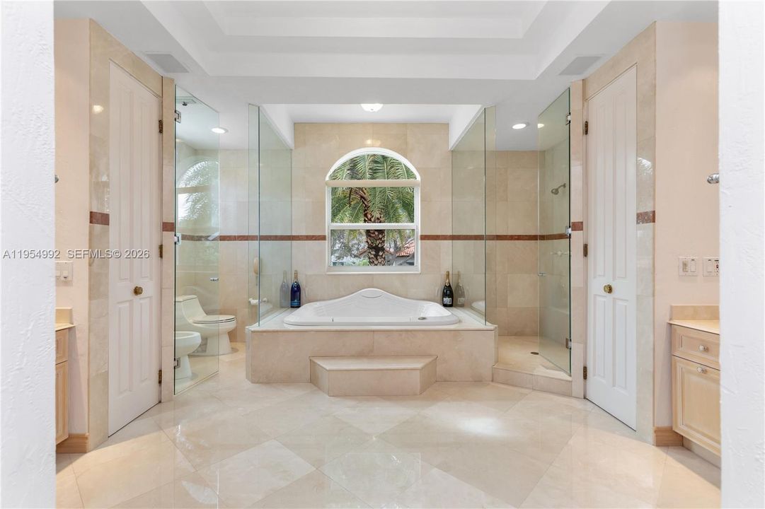 En Venta: $10,850,000 (5 camas, 3 baños, 4678 Pies cuadrados)
