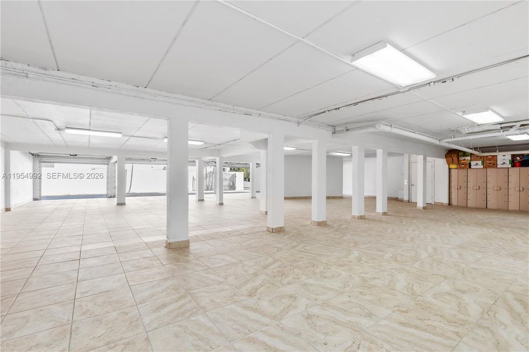 En Venta: $10,850,000 (5 camas, 3 baños, 4678 Pies cuadrados)