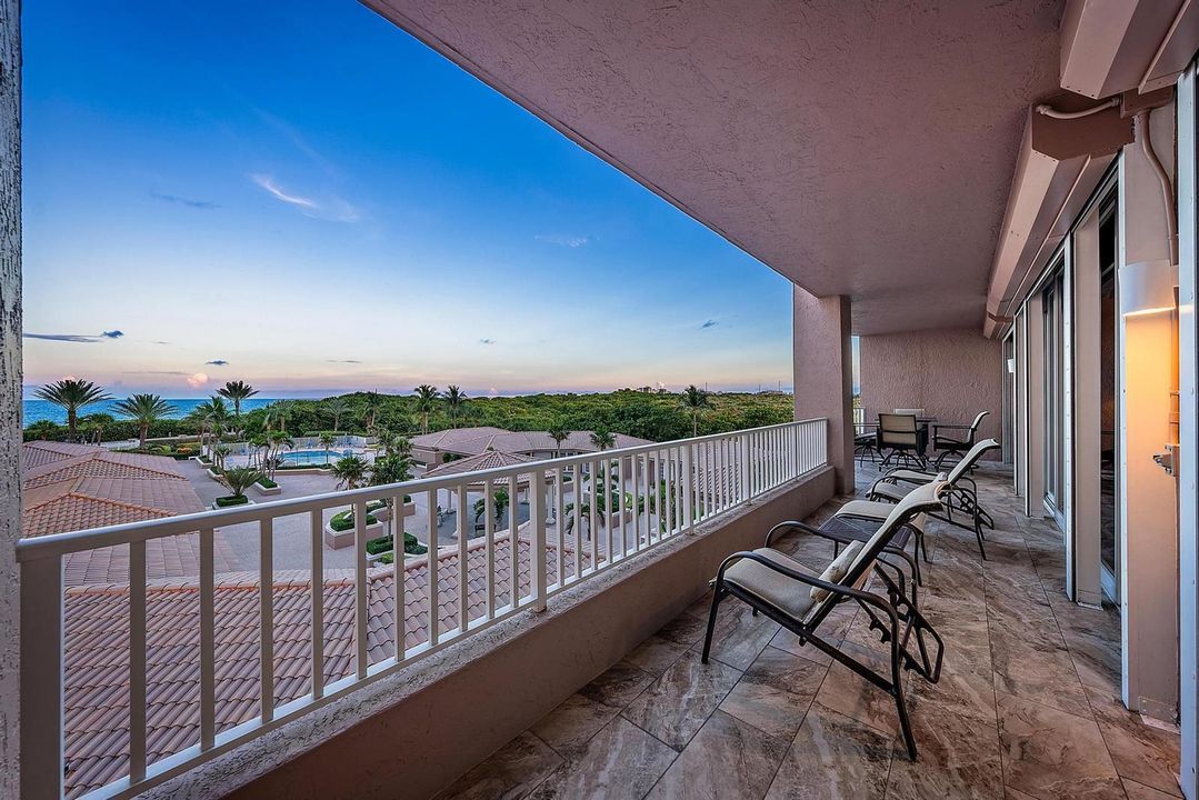 700 Ocean Royale 302-33