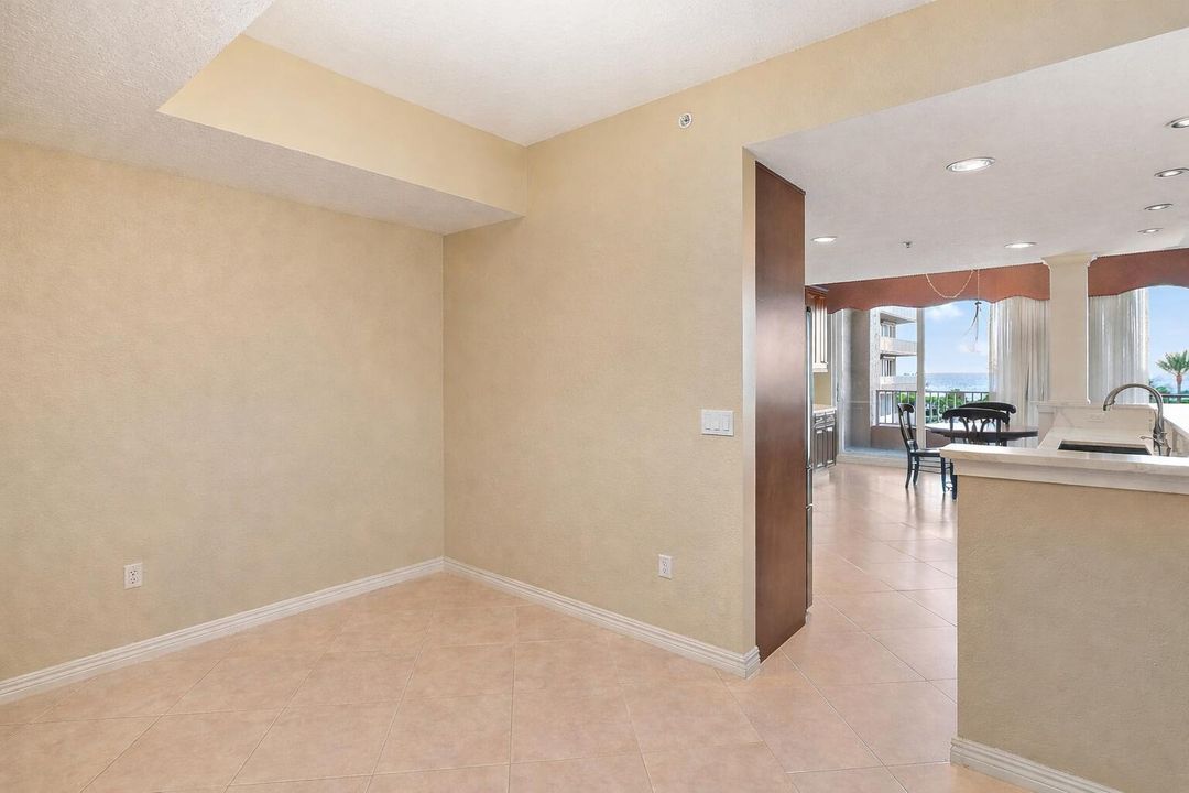 Empty dining area with light tones